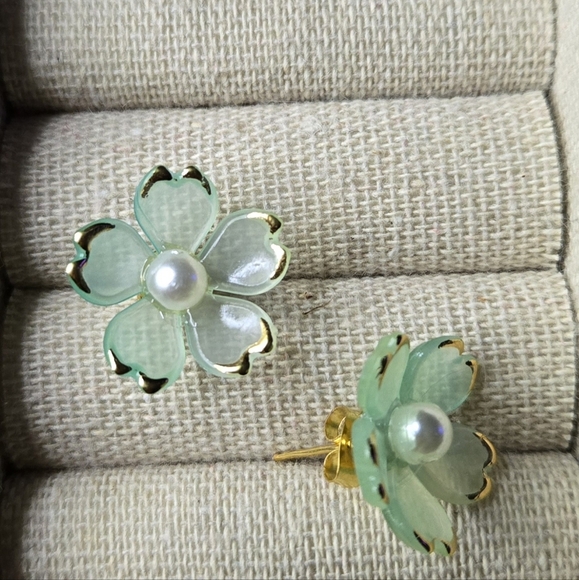 Green and Gold Floral Earrings - Picture 1 of 3